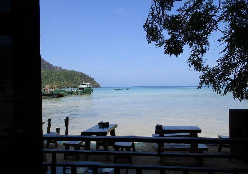 هتل Phi Phi Green House & Sunsky Hostel