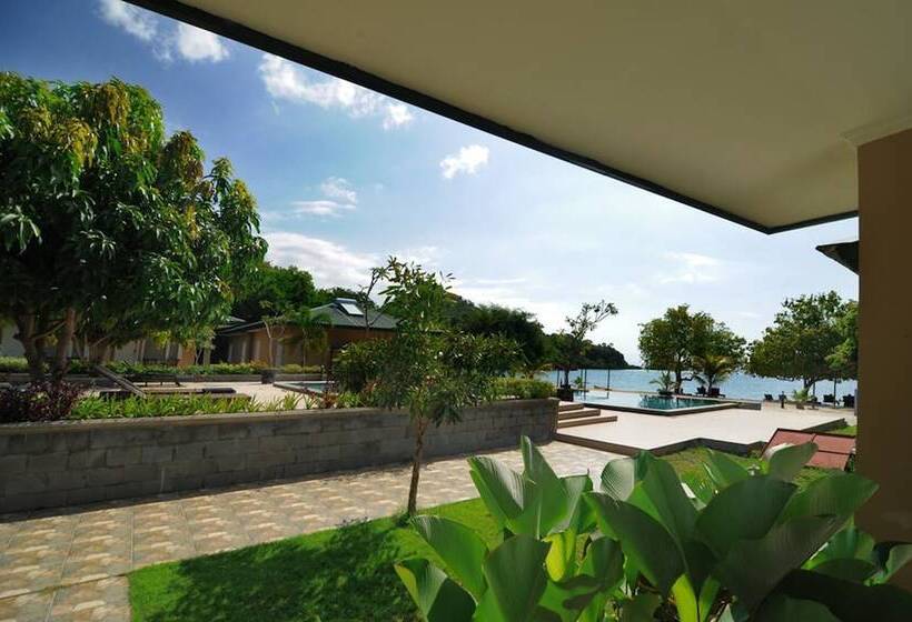 Sylvia Hotel & Resort Komodo