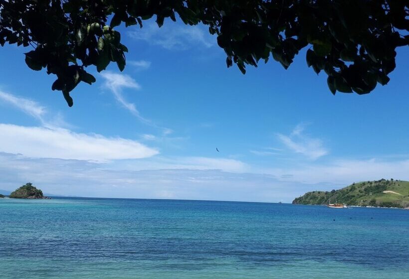 Sylvia Hotel & Resort Komodo