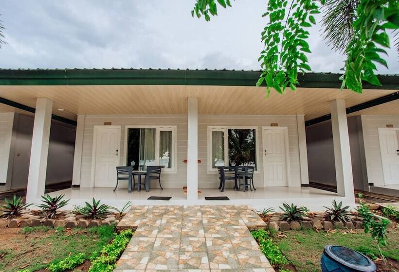 Sylvia Hotel & Resort Komodo