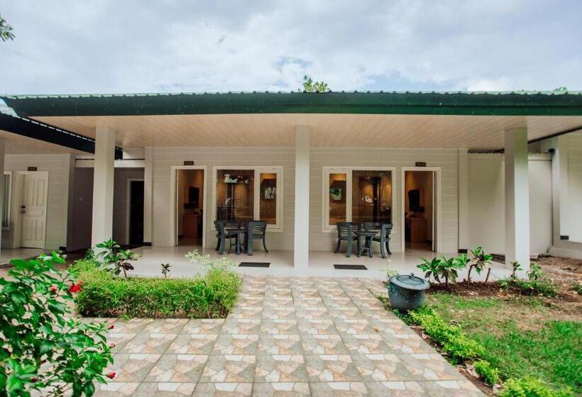 Sylvia Hotel & Resort Komodo