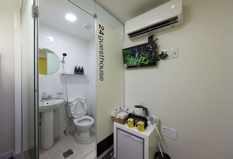 פנסיון 24 Guesthouse Myeongdong Town