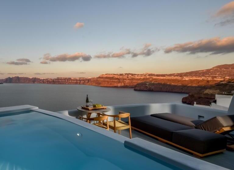 پانسیون Neptune Luxury Suites