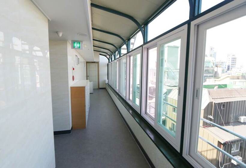 فندق صغير The Simple House