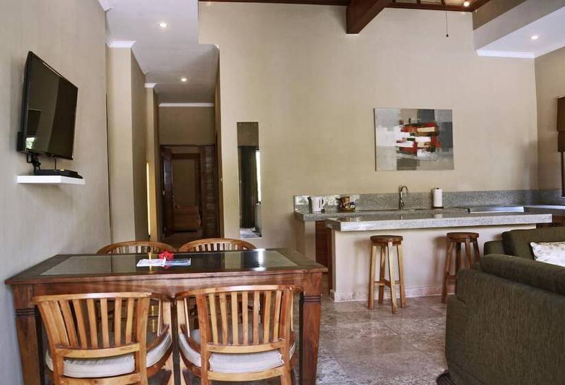Bayshore Residence
