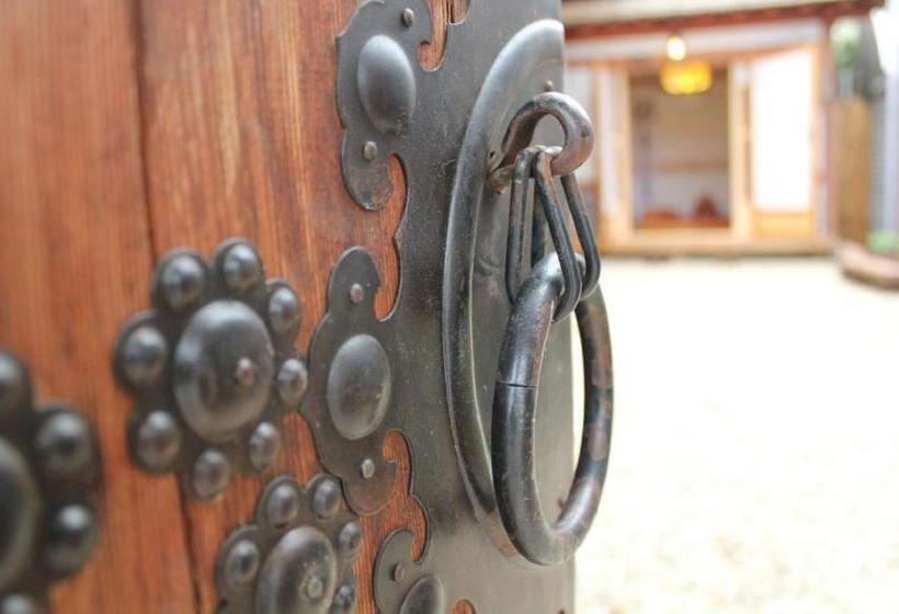 膳宿费 Jeonju Hanok Maeul Hongran Mideok Hanok