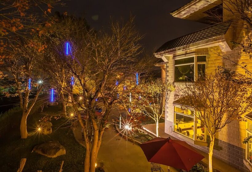 تختخواب و صبحانه Fanzhalan Guest House