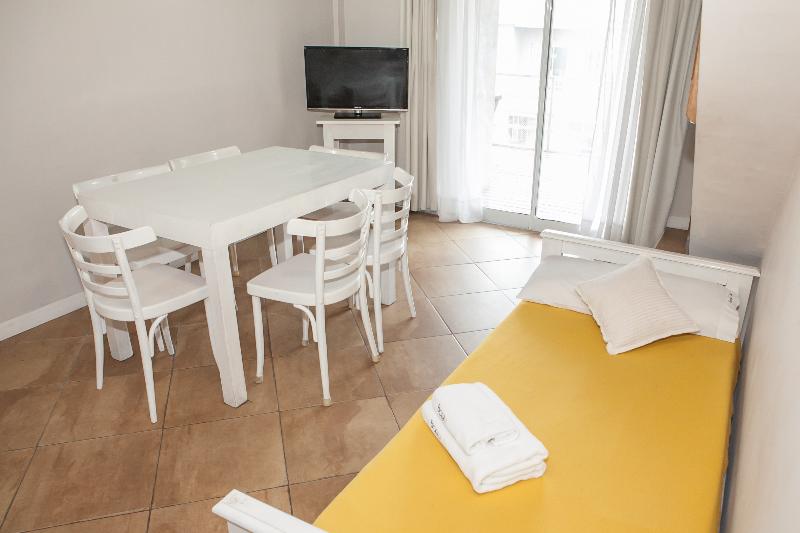 هتل Bagu Ayres De Mar   Pinamar