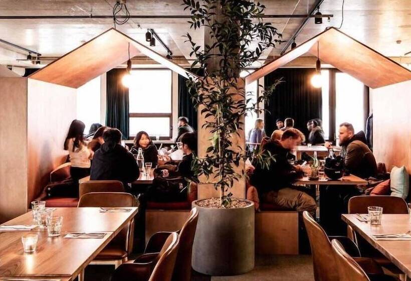 בית מלון כפרי Buller Central