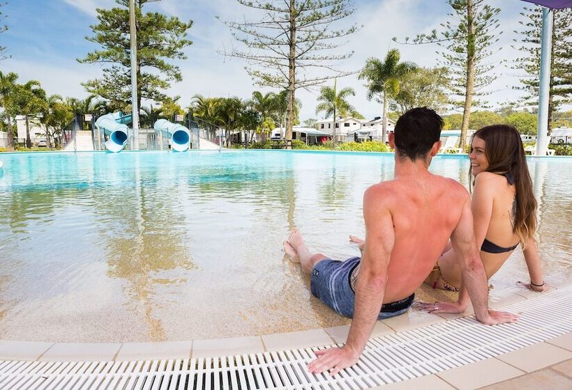 Отель Tallebudgera Creek Tourist Park