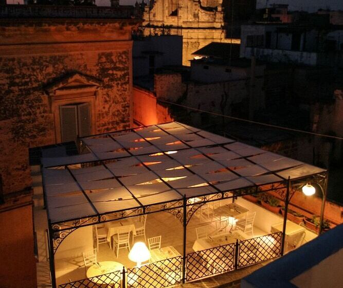 پانسیون Personè Palace
