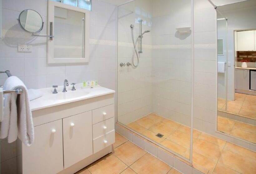 Sorrento Beach Motel