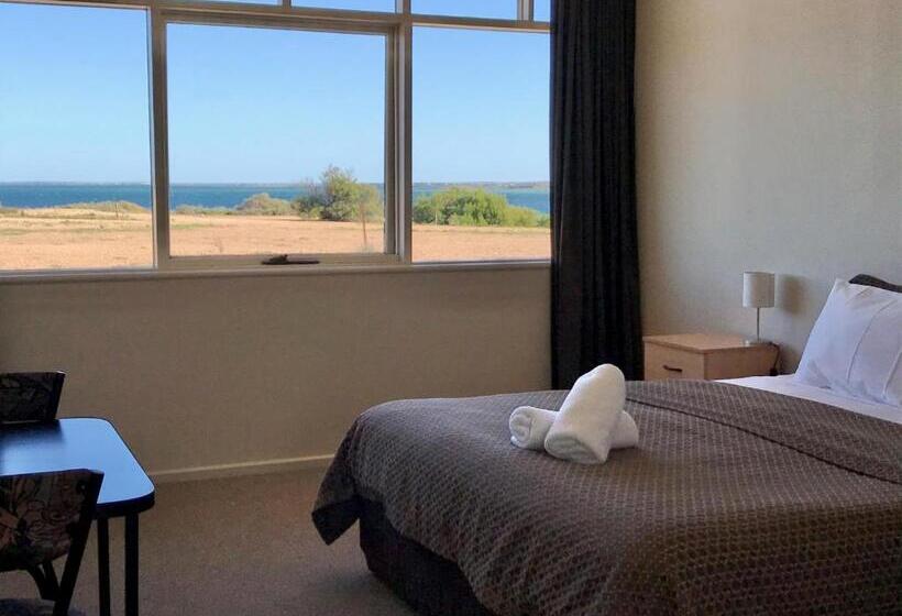 Highway One Motel