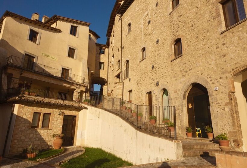 فندق Albergo Rocca Ranne