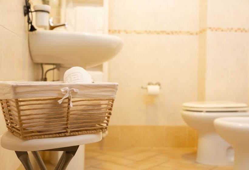 فندق Albergo Rocca Ranne