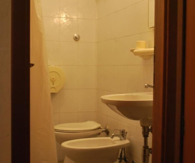 호텔 Albergo Smeraldo