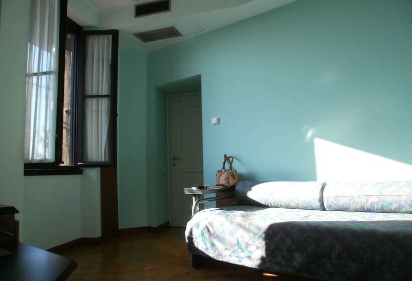 ホテル Albergo Villa & Roma