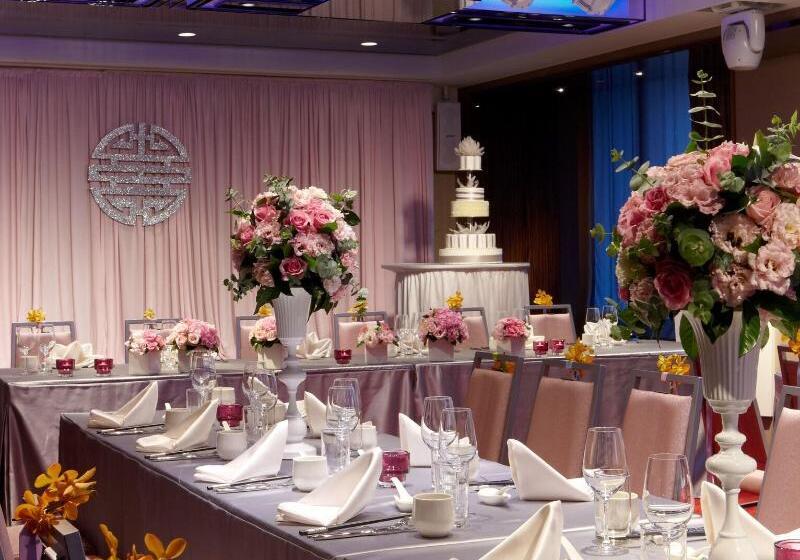 هتل Courtyard By Marriott Taipei