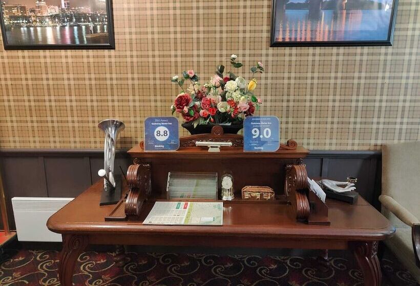 בית מלון כפרי Gateway Motor Inn
