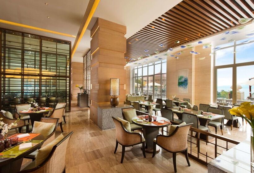 هتل Hilton Yuxi Fuxian Lake