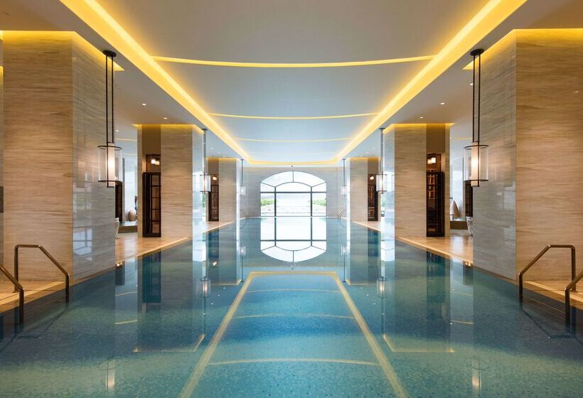 هتل Hilton Yuxi Fuxian Lake