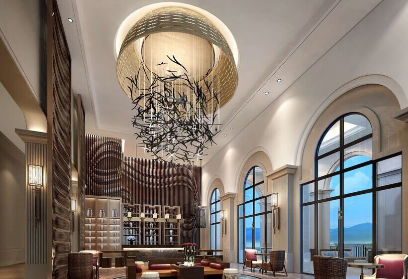 هتل Hilton Yuxi Fuxian Lake