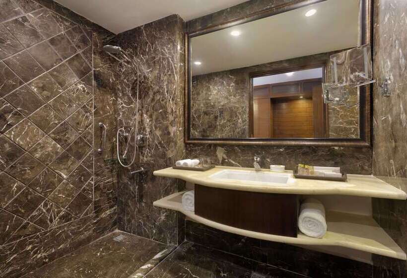 فندق Ramada Plaza By Wyndham Chandigarh Zirakpur