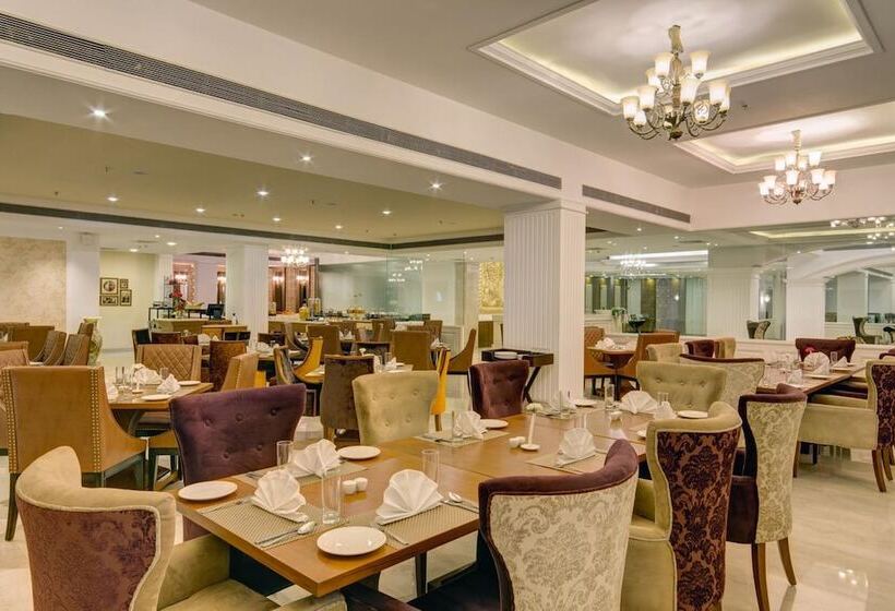 فندق Ramada Plaza By Wyndham Chandigarh Zirakpur