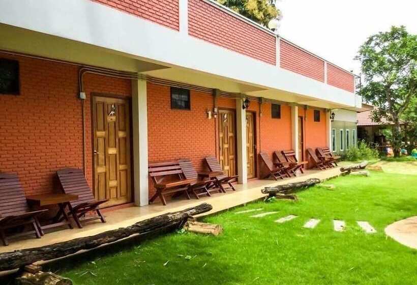 هتل Villa De Bua Resort Nan