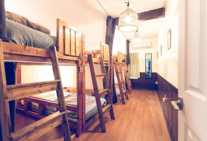 פנסיון Guest House Waya