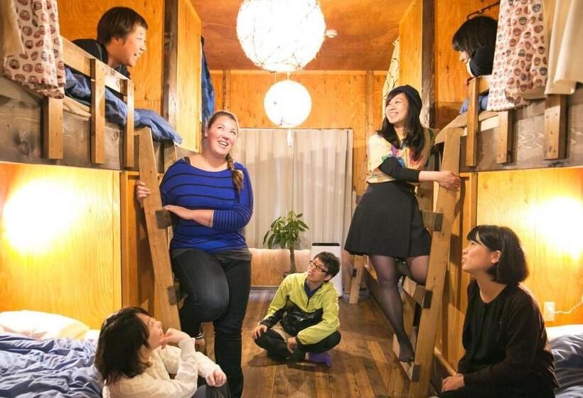 פנסיון Guest House Waya