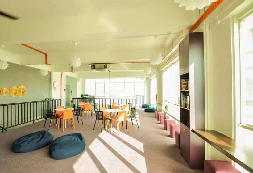 Skypod Hostel