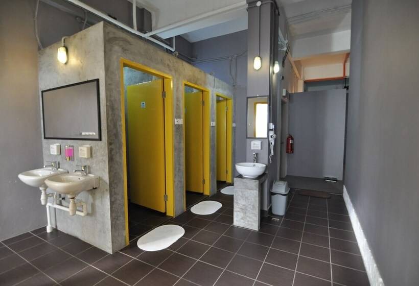 Skypod Hostel