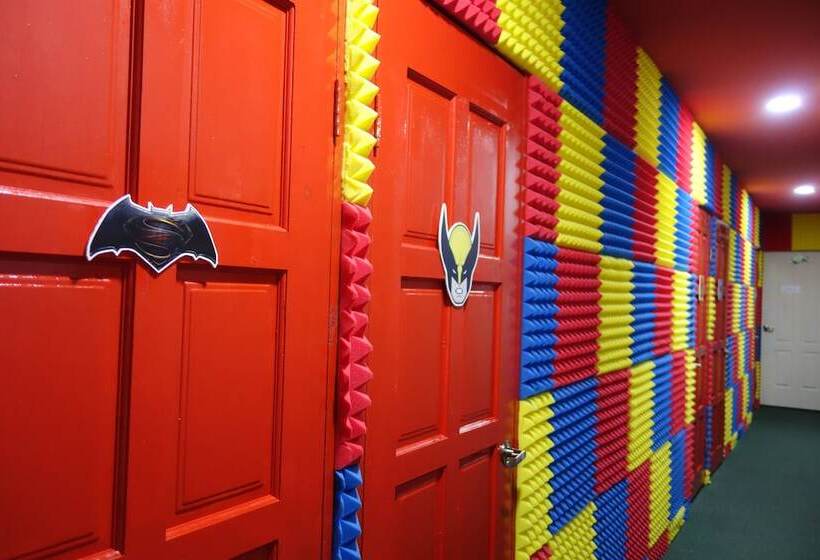 Hero Hostel