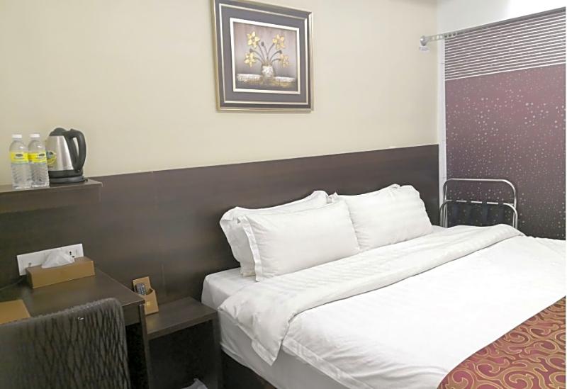 Hotel J Suites