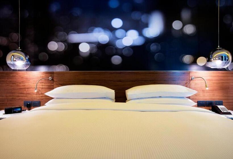 ホテル Krystal Urban Guadalajara