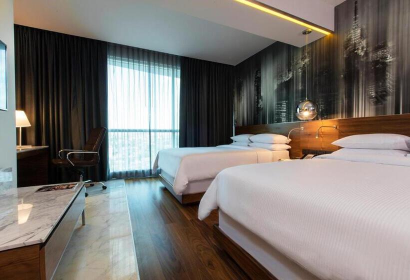 ホテル Krystal Urban Guadalajara