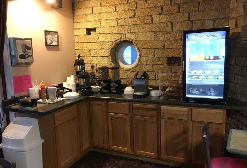 汽车旅馆  Amerivu Inn & Suites   St Croix Falls