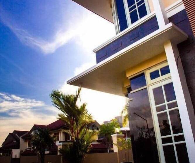 پانسیون Omah Sastro