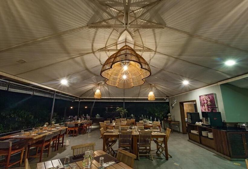 酒店 Machaan Wilderness Lodge Nagarahole
