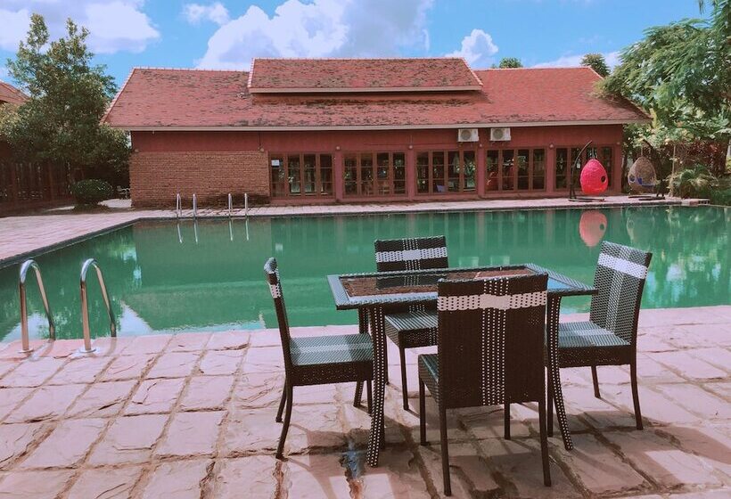هتل Chiangmai Royal Creek