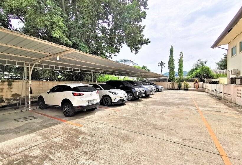 בית מלון כפרי Hua Hin Irooms