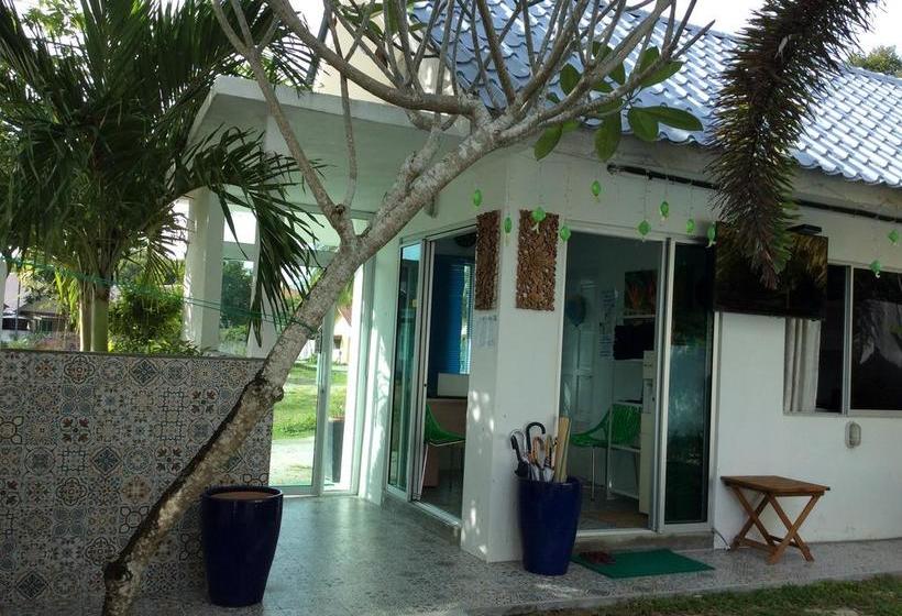 هتل The Fint Hus Villa