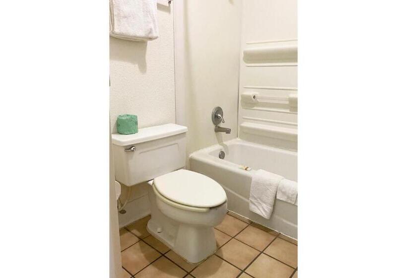 فندق على الطريق Landmark