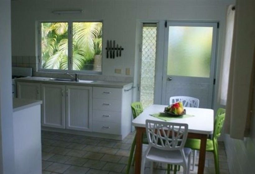 Rarotonga Daydreamer Escape