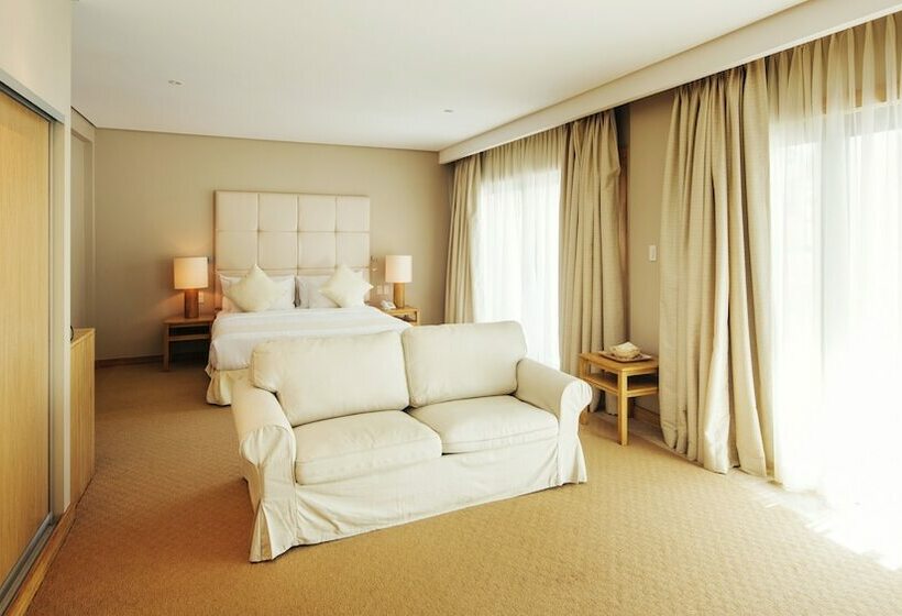 אתר נופש Villa Caemilla Beach Boutique