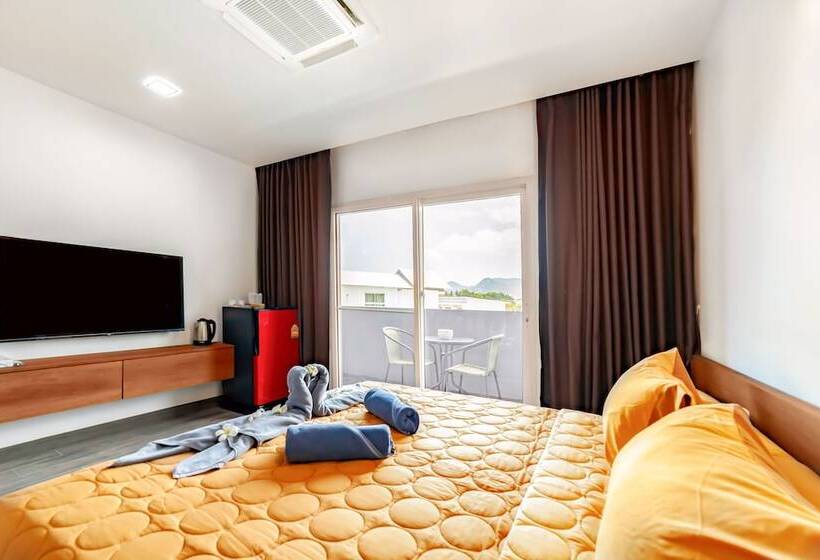 هتل Ubox Samui Hostel   Chaweng Beach