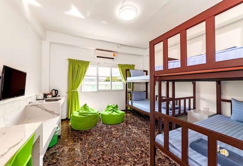 هتل Ubox Samui Hostel   Chaweng Beach
