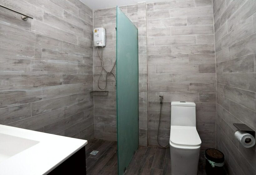 هتل Ubox Samui Hostel   Chaweng Beach