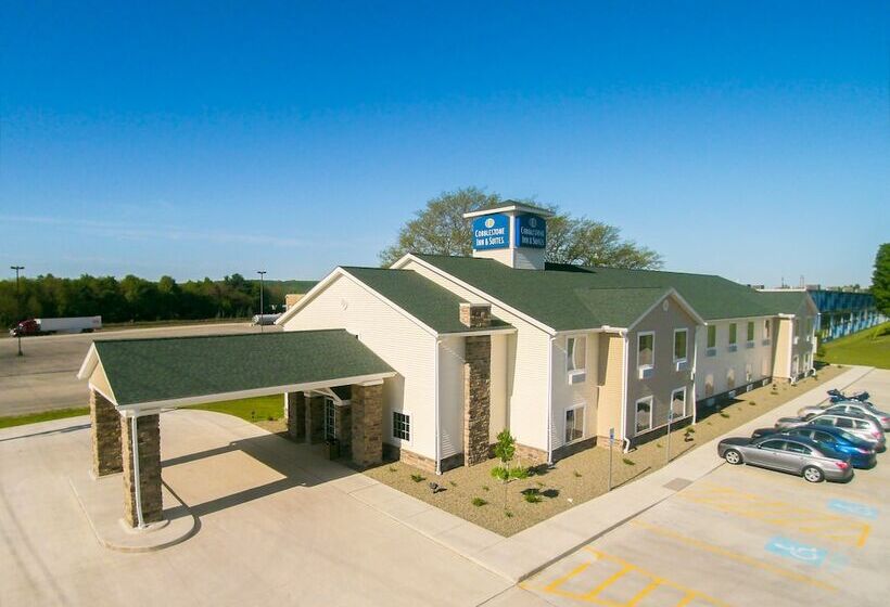בית מלון כפרי Cobblestone Inn & Suites  Corry